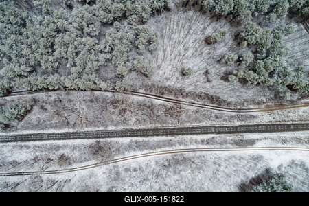 railway with snowy forest in Hungary-stock-foto