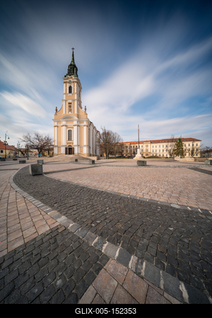 Church at Szekszard, Bela ter, long exposure photo-stock-foto
