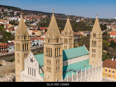 Pecs, Szekesegyhaz. bird eye view-stock-foto