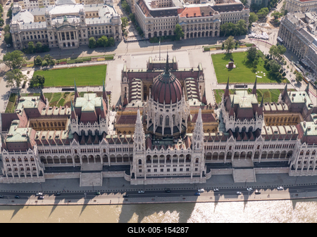 The Hungarian Parliament with the river Danube, Budapest-stock-foto