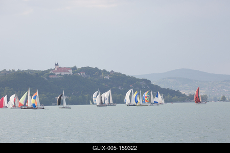SZANTOD - JULY 18 : Sailing boats compete on 51.th Kekszalag championship at the Lake Balaton on 18 July 2019 in Szantod, Hungary.-stock-foto