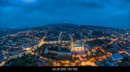 Pecs, Szekesegyhaz. Bird eye view at night-stock-foto