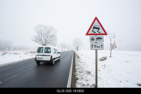 Fast moving van with snowy road-stock-foto