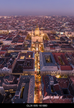 St. Stephen's Basilica in Budapest Hungary at night-stock-foto