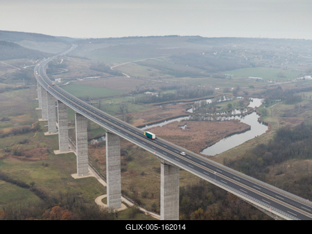 Viaduct of Koroshegy in Hungary-stock-foto