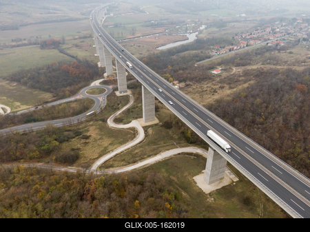 Viaduct of Koroshegy in Hungary-stock-foto