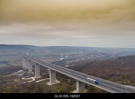 Viaduct of Koroshegy in Hungary-stock-foto