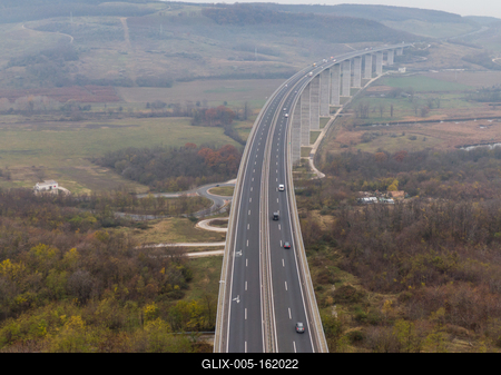 Viaduct of Koroshegy in Hungary-stock-foto