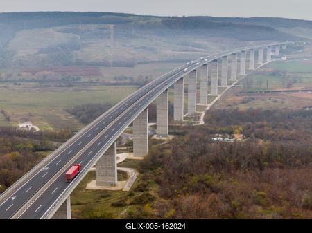 Viaduct of Koroshegy in Hungary-stock-foto
