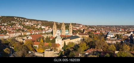 Pecs, Szekesegyhaz. Bird eye view-stock-foto