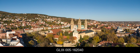 Pecs, Szekesegyhaz. Bird eye view-stock-foto
