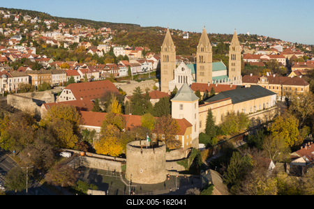 Pecs, Szekesegyhaz. Bird eye view-stock-foto
