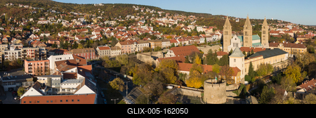 Pecs, Szekesegyhaz. Bird eye view-stock-foto