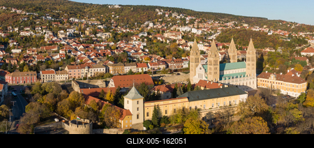 Pecs, Szekesegyhaz. Bird eye view-stock-foto