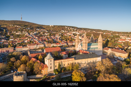 Pecs, Szekesegyhaz. Bird eye view-stock-foto