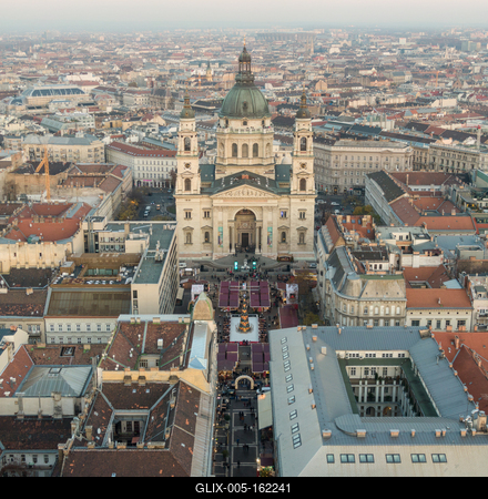 St. Stephen's Basilica in Budapest Hungary panorama-stock-foto
