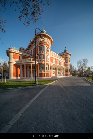 New theatre building in Kaposvar, Hungary, called Csiky Gergely Szinhaz-stock-foto