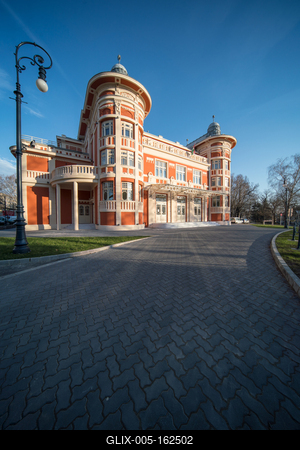 New theatre building in Kaposvar, Hungary, called Csiky Gergely Szinhaz-stock-foto