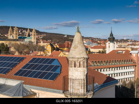 Mosque with a minaret in Pecs, Hungary-stock-foto