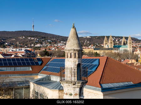 Mosque with a minaret in Pecs, Hungary-stock-foto