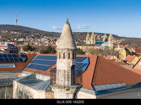 Mosque with a minaret in Pecs, Hungary-stock-foto