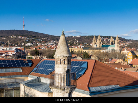 Mosque with a minaret in Pecs, Hungary-stock-foto