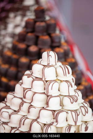 Variety of home made nougat on market-stock-foto
