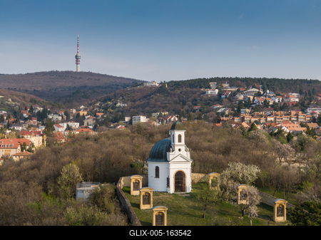 Small chapel in Pecs, hungary, called Kalvaria-stock-foto
