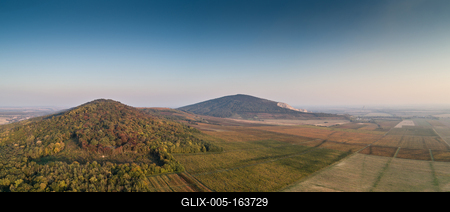 aerial view of beautiful autumn vineyard in Villany, Hungary-stock-foto