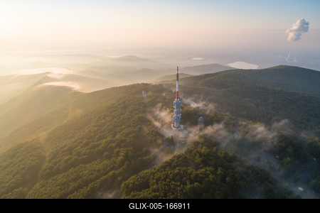TV tower in Matra, hungary-stock-foto
