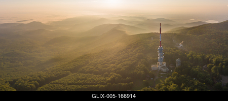 TV tower in Matra, hungary-stock-foto