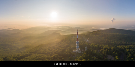 TV tower in Matra, hungary-stock-foto