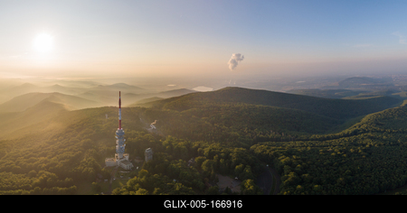 TV tower in Matra, hungary-stock-foto