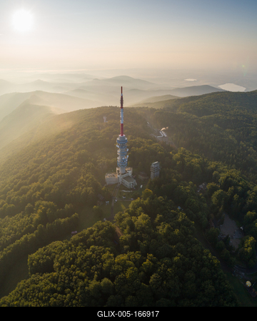 TV tower in Matra, hungary-stock-foto