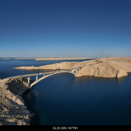 Panorama of croatian "Paski most" bridge connecting mainland with island Pag in Dalmatia-stock-foto