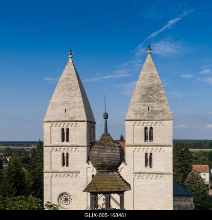 Drone photo of Jak's Romanesque abbey church, Hungary-stock-foto