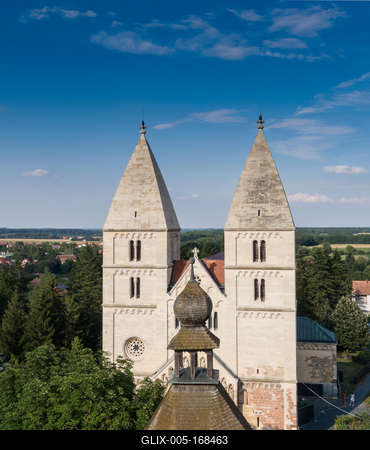 Drone photo of Jak's Romanesque abbey church, Hungary-stock-foto