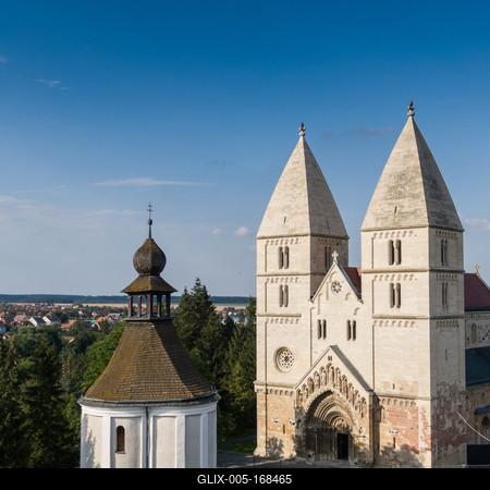 Drone photo of Jak's Romanesque abbey church, Hungary-stock-foto
