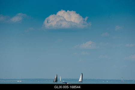 ZAMARDI - JULY 29 : Sailing boats compete on 52.nd Kékszalag championship at the Lake Balaton on 29 July 2020 in Zamardi, Hungary.-stock-foto