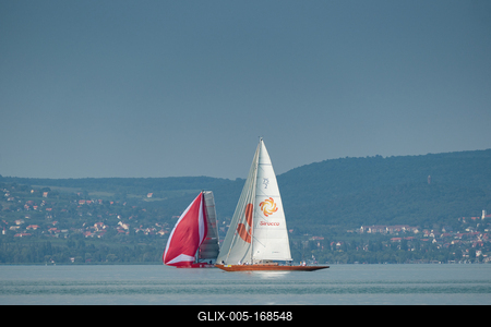 ZAMARDI - JULY 29 : Sailing boats compete on 52.nd Kékszalag championship at the Lake Balaton on 29 July 2020 in Zamardi, Hungary.-stock-foto