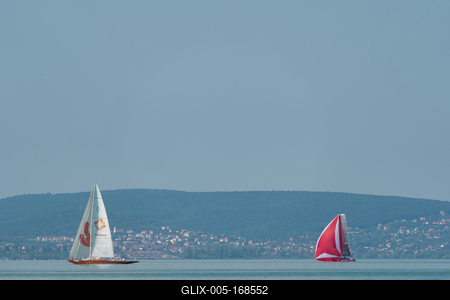 ZAMARDI - JULY 29 : Sailing boats compete on 52.nd Kékszalag championship at the Lake Balaton on 29 July 2020 in Zamardi, Hungary.-stock-foto