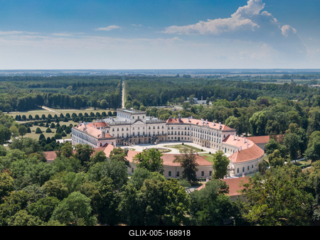 Beautiful Eszterhazy Castle in Fertod, Hungary-stock-foto