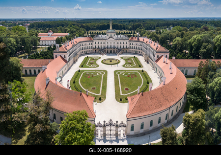 Beautiful Eszterhazy Castle in Fertod, Hungary-stock-foto
