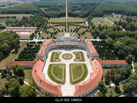 Beautiful Eszterhazy Castle in Fertod, Hungary-stock-foto