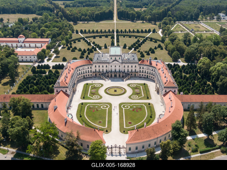 Beautiful Eszterhazy Castle in Fertod, Hungary-stock-foto