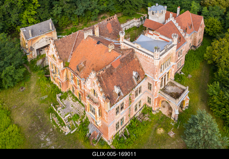 Ruined castle in Mikosszeplak, Hungary-stock-foto