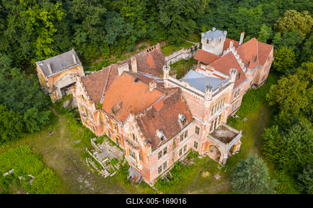 Ruined castle in Mikosszeplak, Hungary-stock-foto