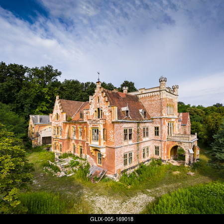 Ruined castle in Mikosszeplak, Hungary-stock-foto