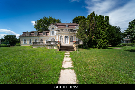 Horthy Castle in Kenderes, Hungary-stock-foto