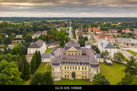 Aerial photo of  beautiful Batthyany castle, Kormend-stock-foto